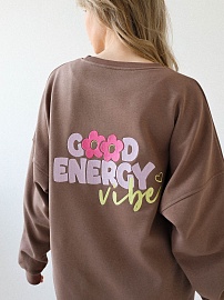 Свитшот с О-вырезом с вышивкой на спине Good energy vibe в Тюмени